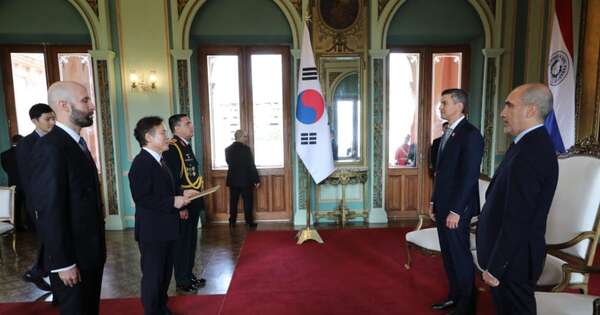 La Nación / El Ejecutivo dio la bienvenida a embajadores de Corea, Bangladesh, Ghana y Zambia