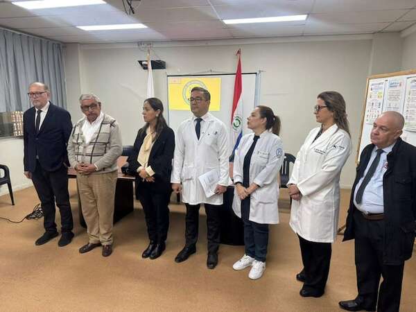 Escándalo en IPS: Fretes denuncia compra masiva de insumos que “se van a pudrir” - Nacionales - ABC Color