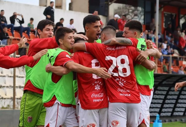 Equipos de Juan León Mallorquín y Villa Hayes en lo más alto de la Intermedia - ADN Digital