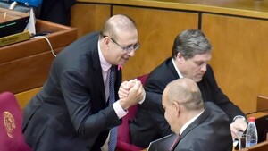 Instan a Erico Galeano a renunciar, mientras otros piden su pérdida de investidura