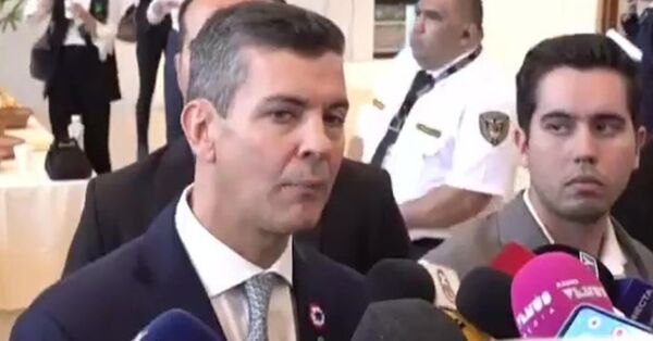 Peña insta a comercios a reflejar caída del dólar en precios - SNT