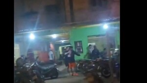 Despensa de día, discoteca (y suplicio) de noche: Vecinos no pueden descansar