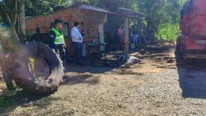 Murió un joven gomero cuando le explotó una cubierta que inflaba