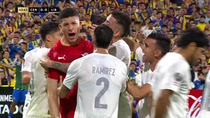 La monumental doble tapada de Rodrigo Morínigo a Ángel Di María