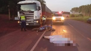 Accidente fatal en Minga Guazú: motociclista chocó contra camión estacionado - trece