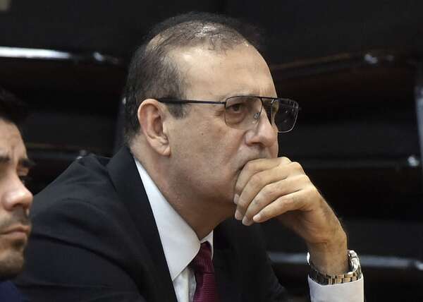Vicelíder de bancada cartista en el Senado “sugirió” a Erico Galeano que renuncie - Política - ABC Color