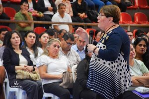 Capacitan a cerca de 500 docentes en Caazapá con enfoque en salud mental y educación digital