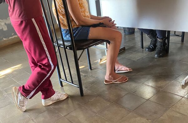 Alerta en Encarnación: adolescente de 13 años logra escapar de un intento de rapto cerca de su escuela