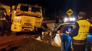 Choque entre camión blindado y auto deja cuatro heridos en Hernandarias - ABC en el Este - ABC Color