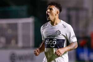 Olimpia golpea sobre el final a Barracas de visitante e iguala con Vasco en puntos - Copa Sudamericana - ABC Color