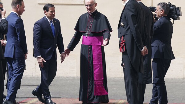 Marco Rubio en el Vaticano para aliviar tensiones con el papa León XIV