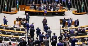 La Nación / Diputados brasileños aumentan el control estatal sobre tierras raras