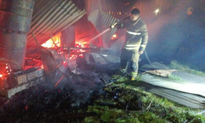 Suman 10 viviendas incendiadas intencionalmente en conflictivo asentamiento de Simón Bolívar - OviedoPress