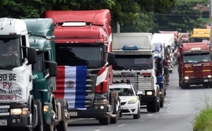 Camioneros reclaman suba del 30% en fletes por el diésel