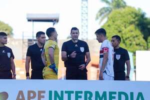 Los árbitros designados para la sexta ronda de la División Intermedia  - Deportes - ABC Color