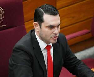 Hernán Rivas renuncia al Senado - Política - ABC Color