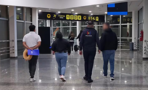 Culmina operativo de retorno para expulsados de EEUU