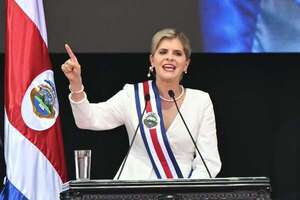 Politóloga Laura Fernández jura como nueva presidenta de Costa Rica - Mundo - ABC Color