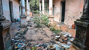 Casa de Serafina Dávalos: Un patrimonio en ruinas, que ya tiene ocupantes por el abandono estatal