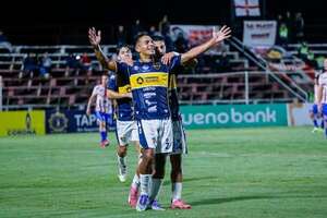 El 12 de Junio es solitario líder tras victoria en Carapeguá - Fútbol de Intermedia - ABC Color