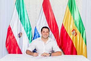 Coronel Bogado: denuncian que precandidato cartista tiene custodia policial - Política - ABC Color