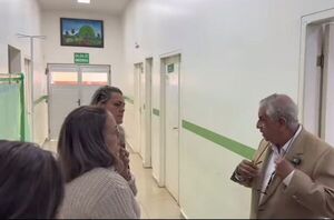 Fretes encuentra quirófanos precarios y equipos averiados en visita sorpresa al IPS de Encarnación