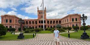 Fustigan a influencer argentino que pinta maravillas de Paraguay - Política - ABC Color