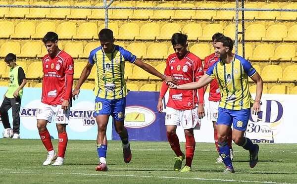 Capiatá pone fin a la invicta marcha del General Caballero JLM - Fútbol de Intermedia - ABC Color
