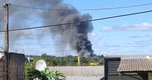 Diario HOY | Reportan voraz incendio en el mercado municipal de Itauguá