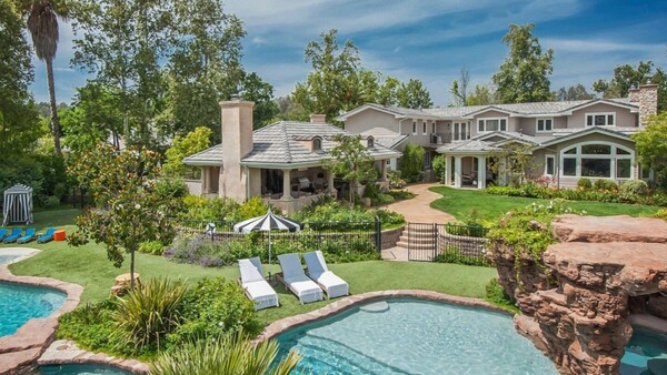 Angelina Jolie vende su casa y deja California