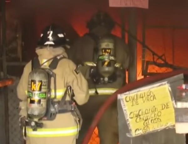 Mercado Municipal de Itauguá: El fuego consume años de esfuerzo en una tarde fatídica
