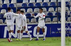 Libertad sufre pero estira su racha ganadora con Juan Samudio a la cabeza - Fútbol - ABC Color