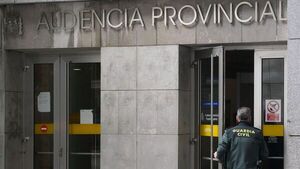 Más de 2 años de cárcel para matrimonio español que encerró a sus hijos 4 años