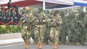 Ministro de Defensa confirma desfile con agrupaciones reducidas: “Eso no le va a quitar el brillo”