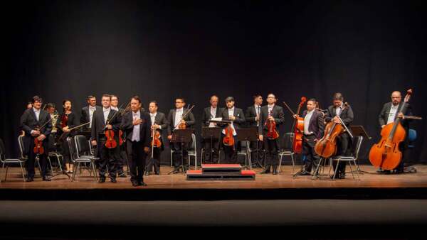 La OCMA rinde tributo a la Madre y a la Patria