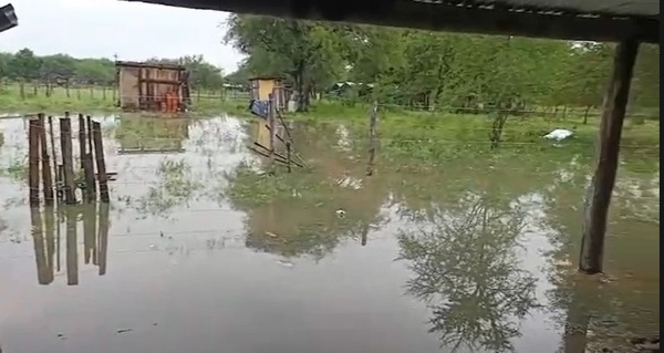 Inundaciones aíslan a comunidades del Chaco y dejan severas pérdidas productivas en General Bruguez
