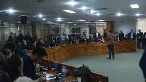 Alianza política consigue rechazo al balance de Nenecho y Luis Bello