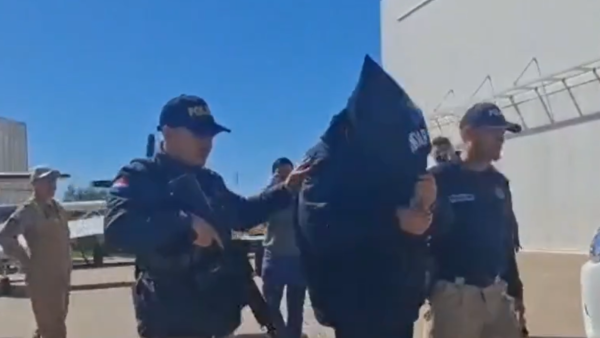 Trasladan a Bugão a Asunción vía aérea para enfrentar proceso por narcotráfico y lavado de dinero