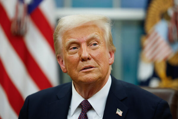 Trump dice que tregua con régimen de Irán está en estado crítico - ADN Digital