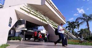 La Nación / La aviación y el turismo buscan transformar conectividad del país