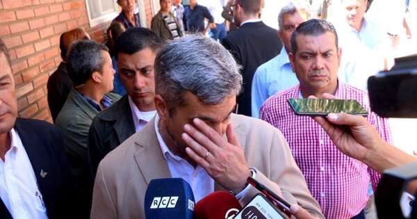 La Nación / Fondos públicos, al servicio de la campaña sucia contra Cartes