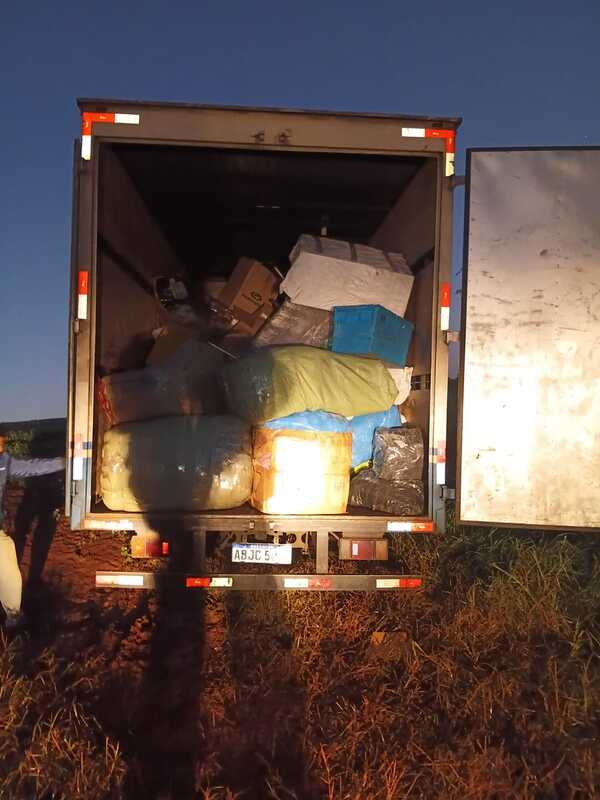 "Piratas del asfalto" interceptan camión de encomiendas en Yguazú y huyen con un televisor