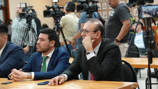 Confirman renuncia de Erico Galeano a su banca en el Senado