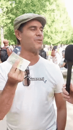Video: mirá como el guaraní “derrotó” a un influencer políglota en Madrid - Nacionales - ABC Color